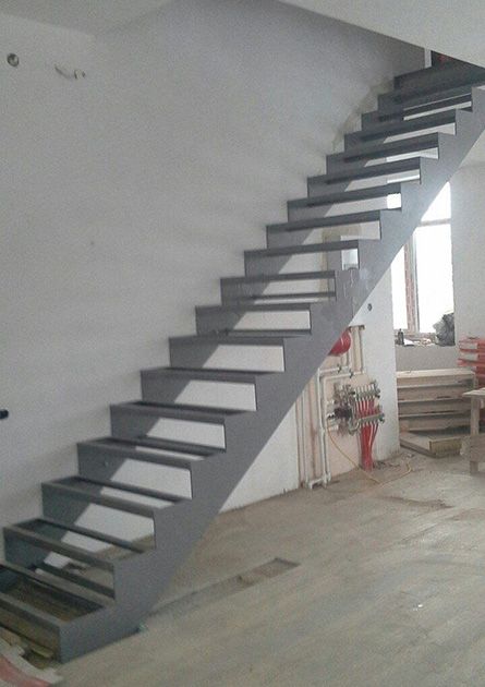 Изготовление лестниц на заказ